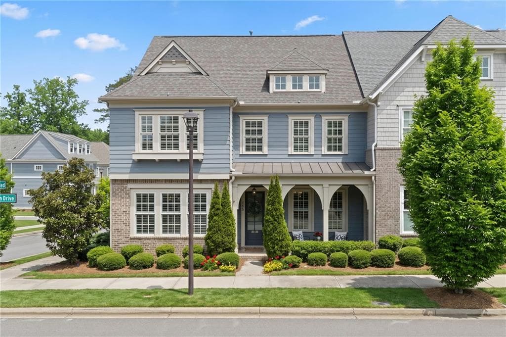 4 bedroom, 4 bathroom, 3,135 sq ft townhouse for sale at 228 Dawson Drive, Woodstock, GA 30188