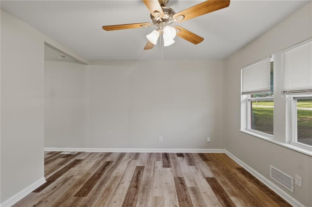 3 bedroom, 1 bathroom, 1,040 sq ft single family residence for sale at 8317 Kendrick Road, Jonesboro, GA 30238 — photo 10