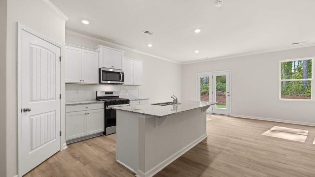 5 bedroom, 4 bathroom, 2,711 sq ft single family residence under contract at 4060 Fairhaven Road, Lithia Springs, GA 30122 — photo 5