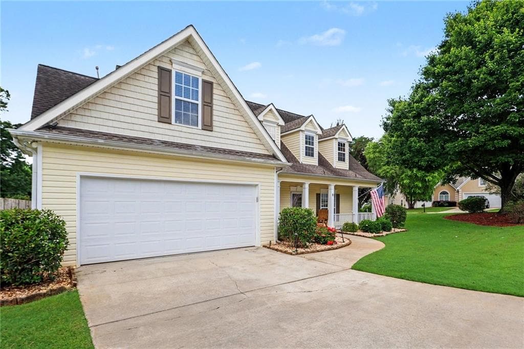 3 bedroom, 3 bathroom, 1,952 sq ft single family residence under contract at 5 Park Forest Curve, Newnan, GA 30265 — photo 4