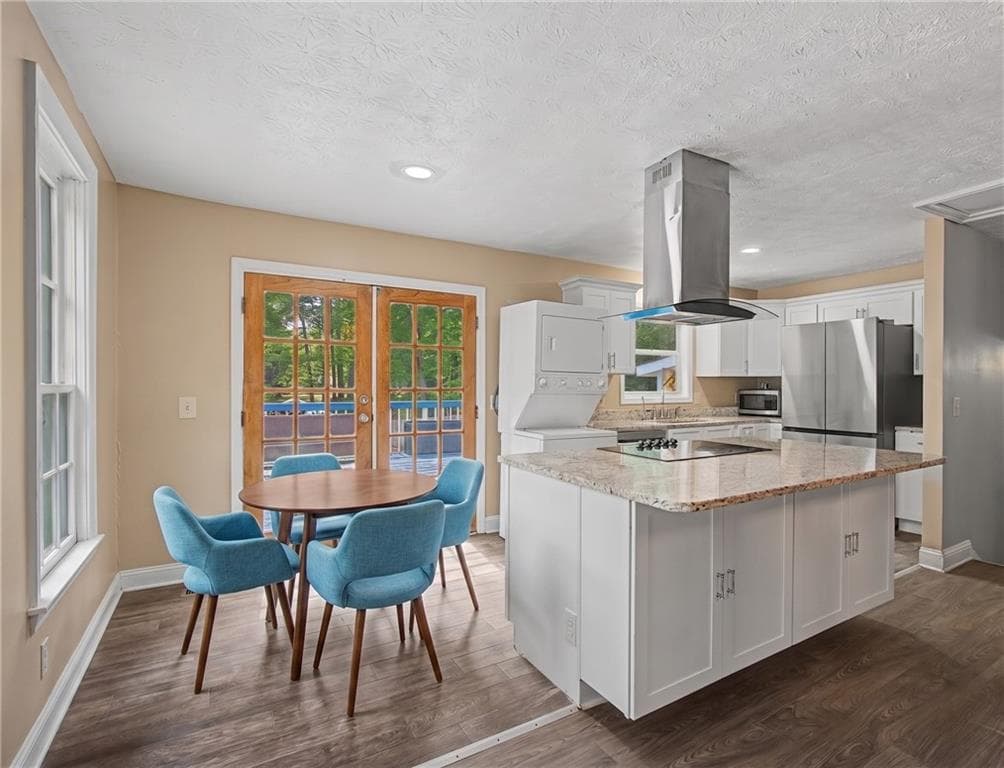 5 bedroom, 3 bathroom, 1,608 sq ft single family residence under contract at 4161 Summer Place, Snellville, GA 30039 — photo 4