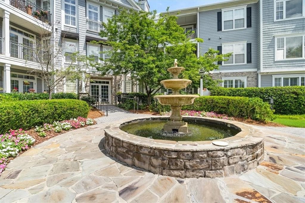 2 bedroom, 2 bathroom, 1,384 sq ft condominium sold at 4100 Paces Walk 2303, Atlanta, GA 30339
