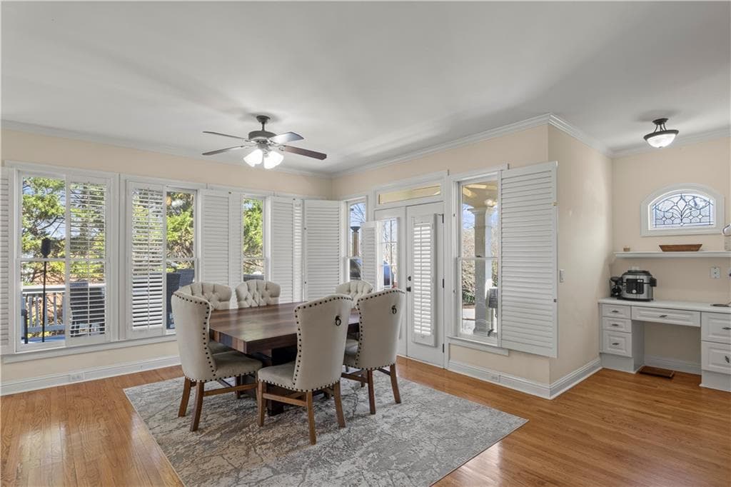 5 bedroom, 5 bathroom, 5,230 sq ft single family residence for rent at 5685 Lake Manor Trace, Johns Creek, GA 30022 for $4,895 a month — photo 7