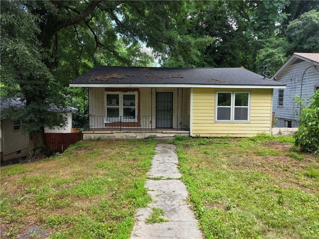 2 bedroom, 1 bathroom, 955 sq ft single family residence for sale at 441 Lanier Street, Atlanta, GA 30318