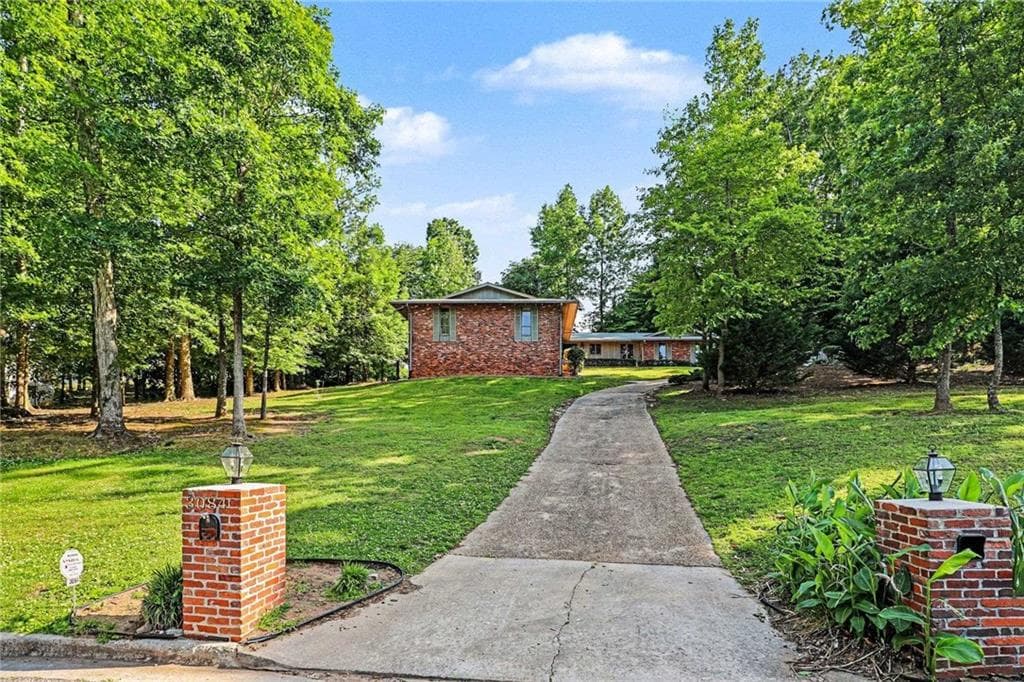 1 bedroom, 1 bathroom single family residence for rent at 3084 Green Valley, East Point, GA 30344 for $1,200 a month