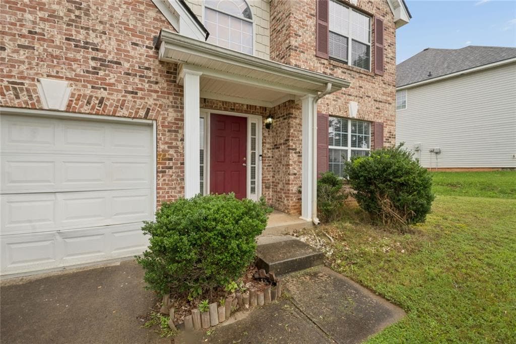 4 bedroom, 3 bathroom, 2,270 sq ft single family residence for sale at 439 Lake Ridge Lane, Fairburn, GA 30213 — photo 2