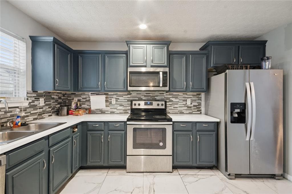 4 bedroom, 3 bathroom, 2,270 sq ft single family residence for sale at 439 Lake Ridge Lane, Fairburn, GA 30213 — photo 10