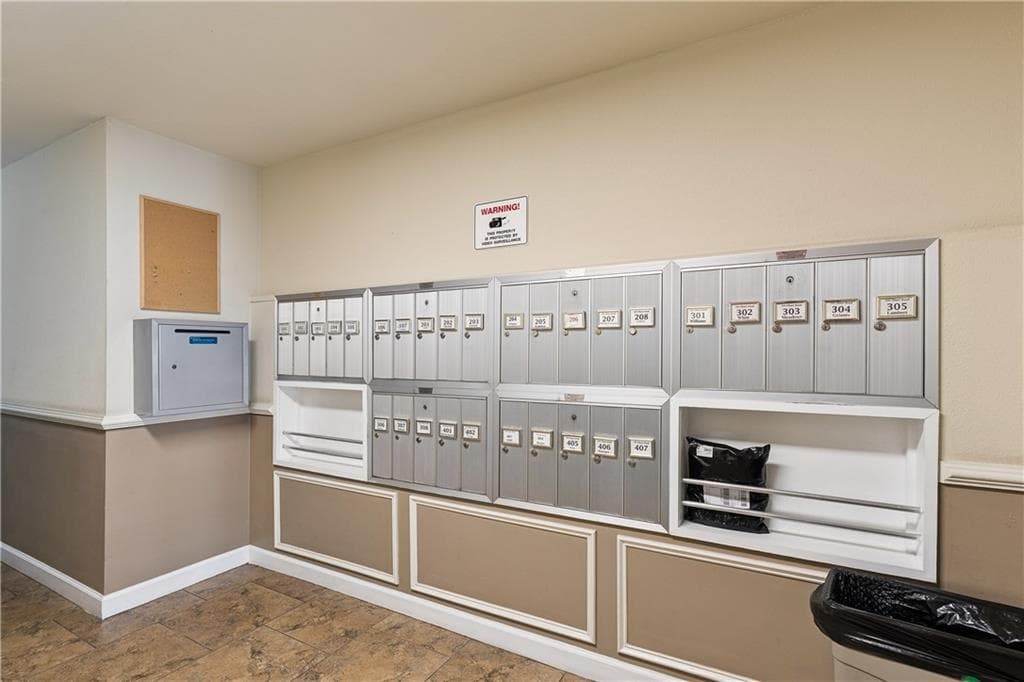 1 bedroom, 1 bathroom, 750 sq ft condominium for rent at 395 Pharr Road 308, Atlanta, GA 30305 for $1,395 a month — photo 3