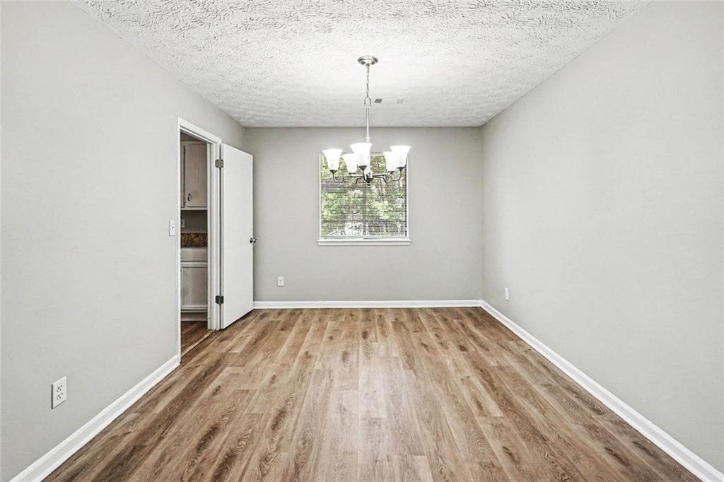 4 bedroom, 3 bathroom, 2,107 sq ft single family residence for sale at 4406 Blackbirch Lane, Decatur, GA 30034 — photo 8