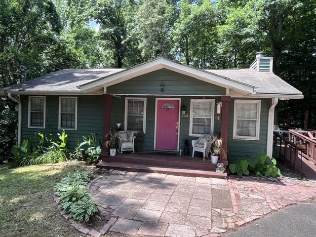 3 bedroom, 2 bathroom, 1,872 sq ft single family residence for sale at 5585 Browns Bridge Road, Cumming, GA 30041 — photo 1 of 41