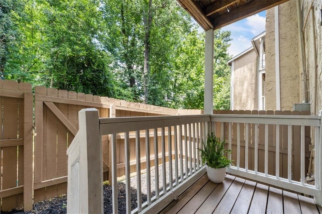 1 bedroom, 1 bathroom, 625 sq ft condominium for sale at 3140 Seven Pines Court 102, Atlanta, GA 30339 — photo 6