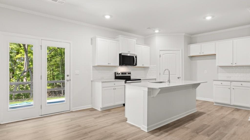 3 bedroom, 3 bathroom, 1,877 sq ft townhouse for sale at 4211 Merlin Pass, Gainesville, GA 30506 — photo 5