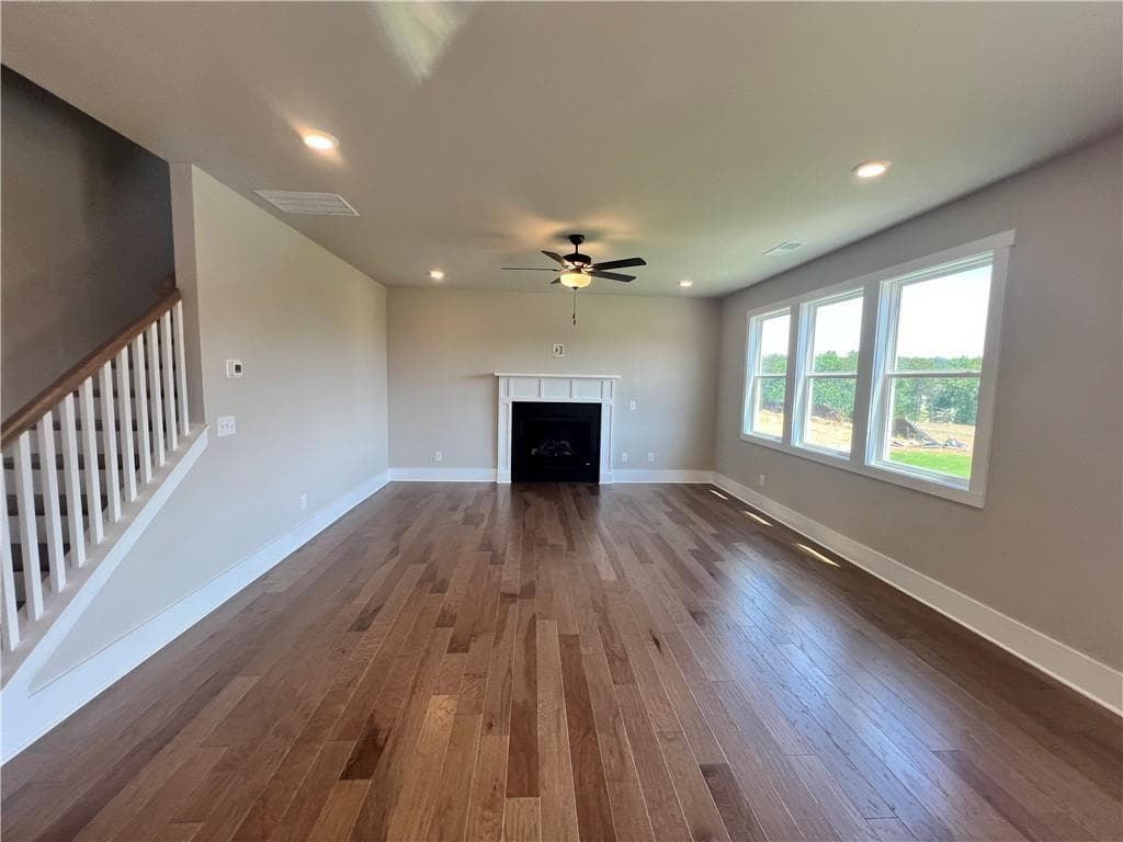 4 bedroom, 3 bathroom, 2,507 sq ft single family residence for sale at 321 Willow Cove, Canton, GA 30114 — photo 5