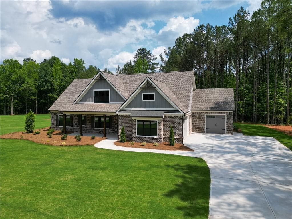 4 bedroom, 4 bathroom, 3,042 sq ft single family residence for sale at 617 Shepherds Crossing, Oxford, GA 30054 — photo 2