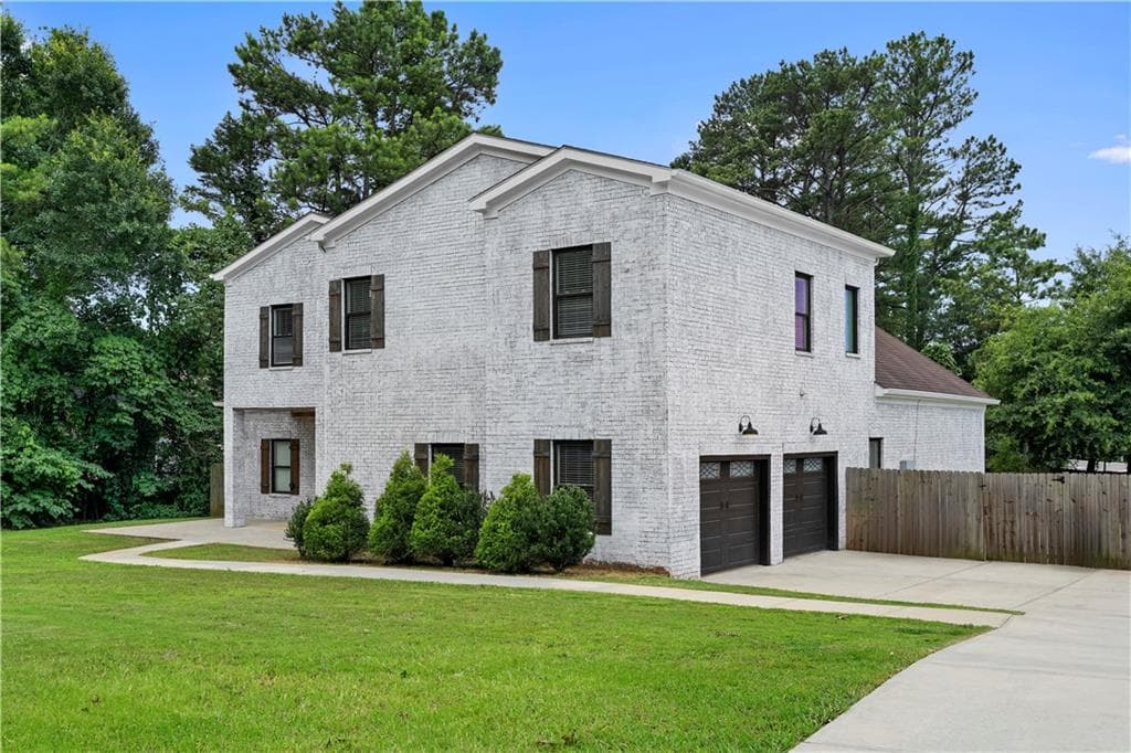 6 bedroom, 4 bathroom, 3,647 sq ft single family residence under contract at 1230 Shallowford Road, Marietta, GA 30066 — photo 2