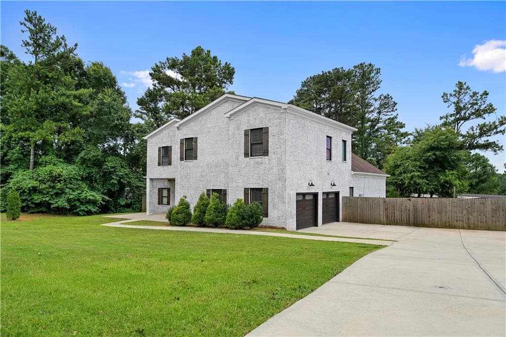 6 bedroom, 4 bathroom, 3,647 sq ft single family residence under contract at 1230 Shallowford Road, Marietta, GA 30066 — photo 4