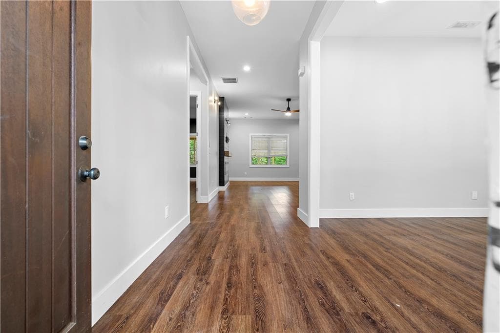 6 bedroom, 4 bathroom, 3,647 sq ft single family residence under contract at 1230 Shallowford Road, Marietta, GA 30066 — photo 8