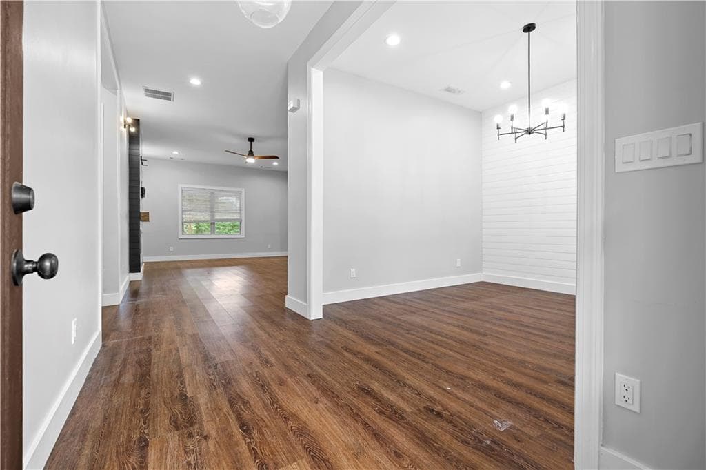 6 bedroom, 4 bathroom, 3,647 sq ft single family residence under contract at 1230 Shallowford Road, Marietta, GA 30066 — photo 9