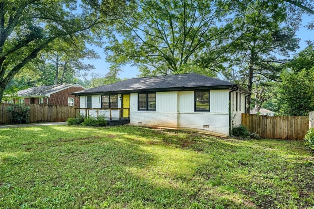 3 bedroom, 2 bathroom, 1,240 sq ft single family residence for sale at 3235 Beech Drive, Decatur, GA 30032 — photo 2