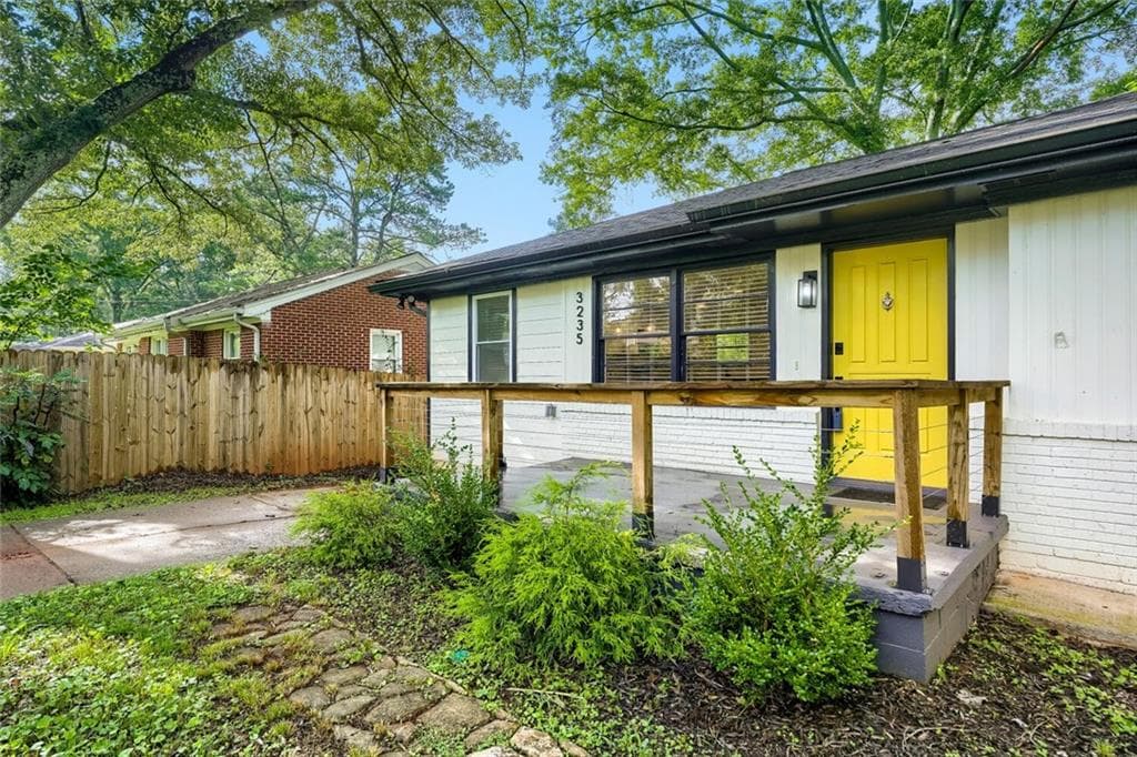 3 bedroom, 2 bathroom, 1,240 sq ft single family residence for sale at 3235 Beech Drive, Decatur, GA 30032 — photo 3