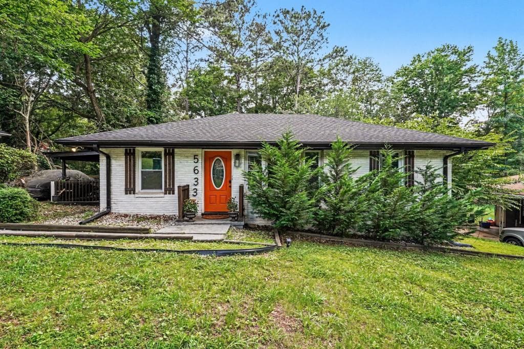 3 bedroom, 1 bathroom, 950 sq ft single family residence for sale at 5633 Cypress Drive, Forest Park, GA 30297
