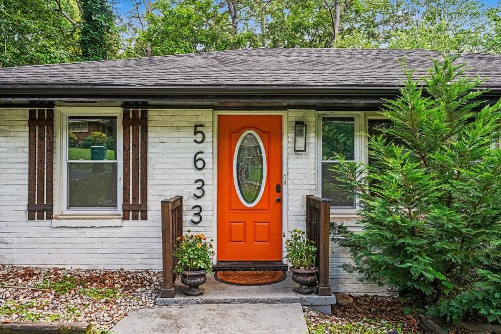 3 bedroom, 1 bathroom, 950 sq ft single family residence for sale at 5633 Cypress Drive, Forest Park, GA 30297 — photo 7