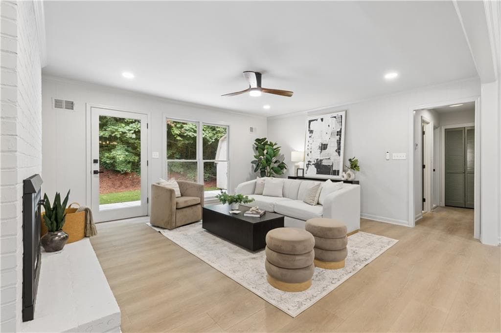 6 bedroom, 4 bathroom, 3,350 sq ft single family residence for sale at 4140 Manson Avenue, Smyrna, GA 30082 — photo 6