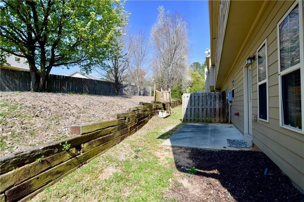 4 bedroom, 3 bathroom, 2,300 sq ft townhouse for rent at 2150 Waterford Park Drive, Lawrenceville, GA 30044 for $2,195 a month — photo 4