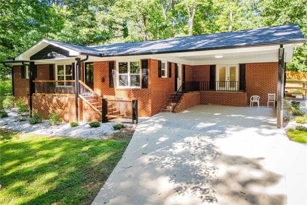 3 bedroom, 2 bathroom, 1,344 sq ft single family residence for sale at 41 Reynolds Street, Bremen, GA 30110 — photo 2
