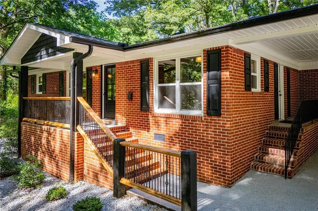 3 bedroom, 2 bathroom, 1,344 sq ft single family residence for sale at 41 Reynolds Street, Bremen, GA 30110 — photo 4