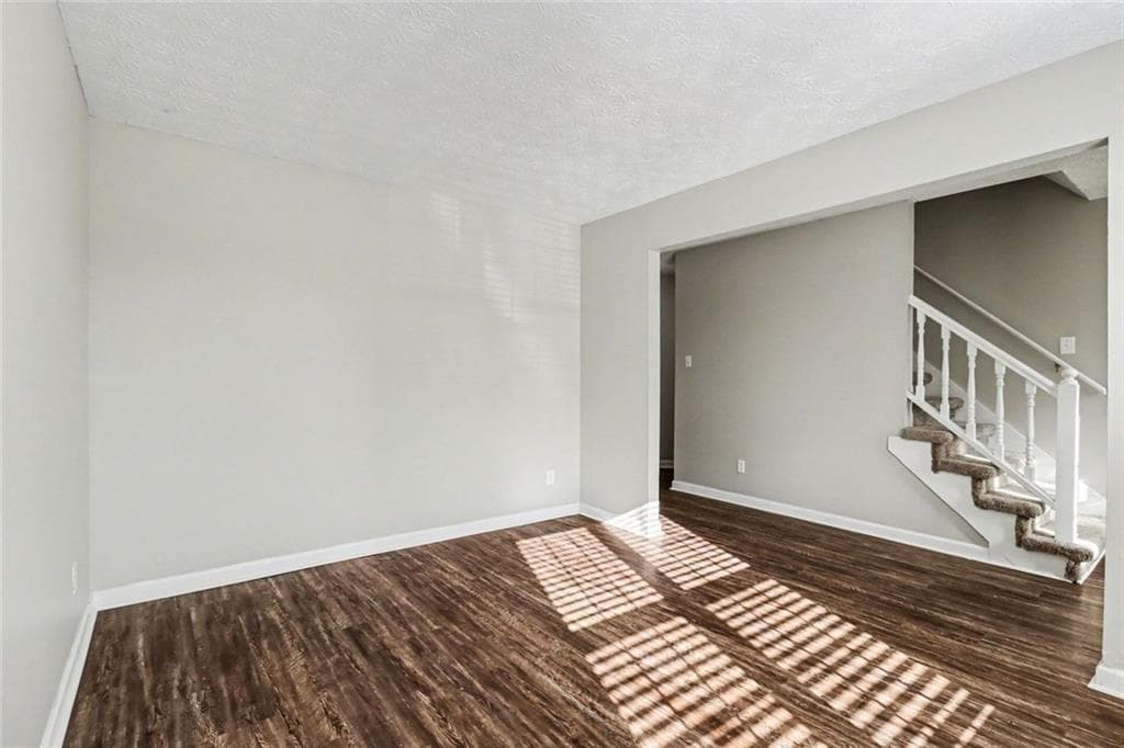 4 bedroom, 3 bathroom, 1,832 sq ft single family residence for sale at 634 Windchase Place, Lithonia, GA 30058 — photo 5