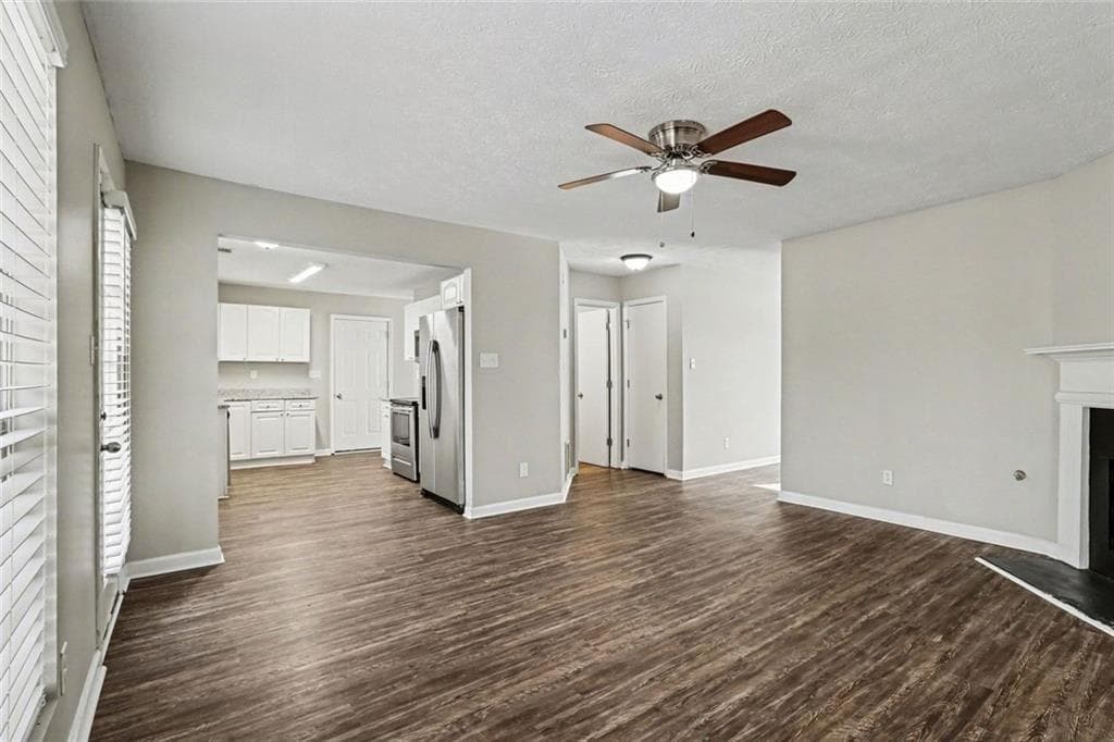 4 bedroom, 3 bathroom, 1,832 sq ft single family residence for sale at 634 Windchase Place, Lithonia, GA 30058 — photo 6