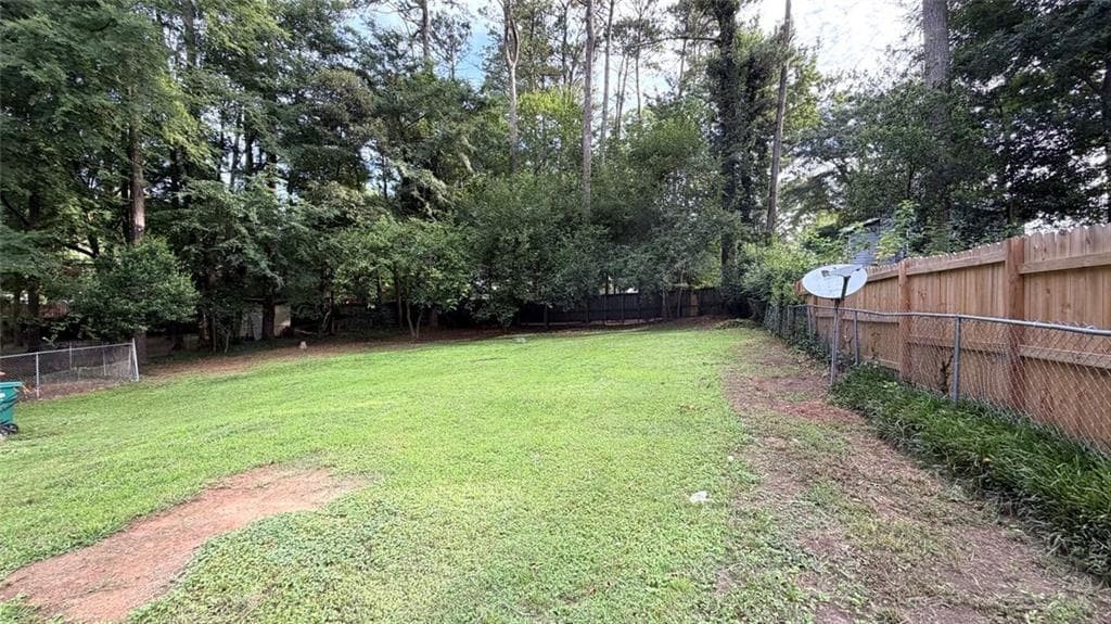 4 bedroom, 3 bathroom, 2,192 sq ft single family residence under contract at 866 Killian Hill Road, Lilburn, GA 30047 — photo 6