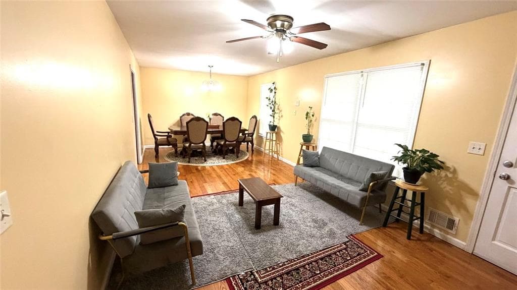4 bedroom, 3 bathroom, 2,192 sq ft single family residence under contract at 866 Killian Hill Road, Lilburn, GA 30047 — photo 9