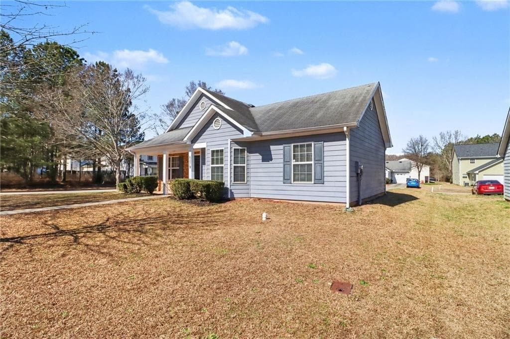 3 bedroom, 2 bathroom, 1,479 sq ft single family residence for sale at 6279 Avery Street, Covington, GA 30014 — photo 3