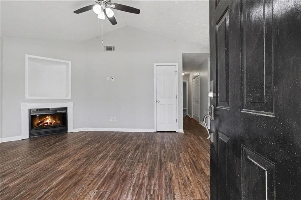 3 bedroom, 2 bathroom, 1,479 sq ft single family residence for sale at 6279 Avery Street, Covington, GA 30014 — photo 4