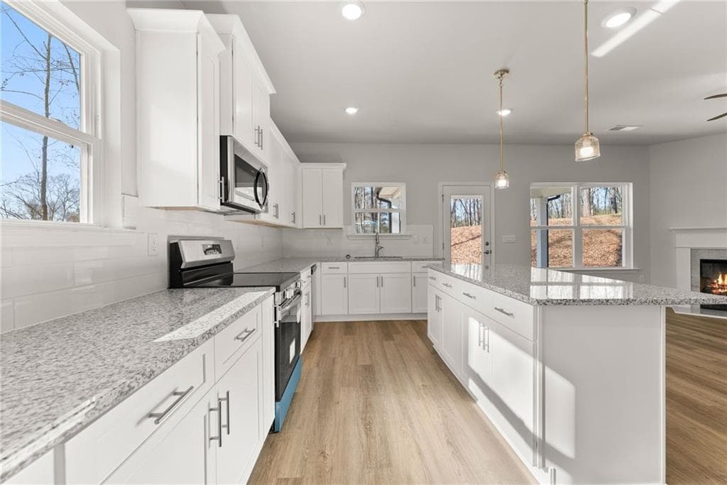 5 bedroom, 4 bathroom, 2,628 sq ft single family residence for sale at 195 Thunder Valley, Dawsonville, GA 30534 — photo 8