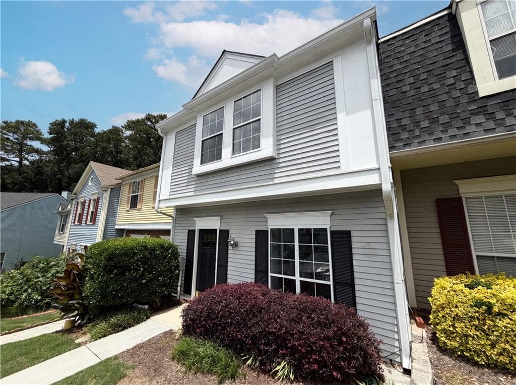 2 bedroom, 3 bathroom, 1,470 sq ft townhouse for sale at 3970 Hancock Circle, Atlanta, GA 30340 — photo 2