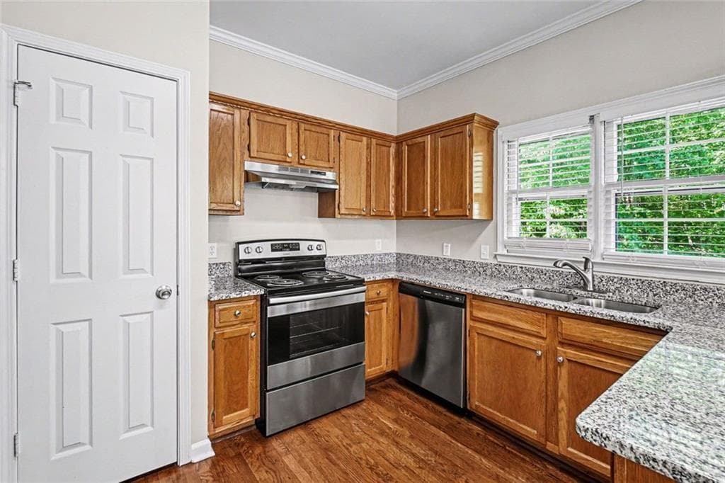 3 bedroom, 3 bathroom, 2,109 sq ft single family residence for sale at 4025 Bent Willow Lane, Woodstock, GA 30189 — photo 6