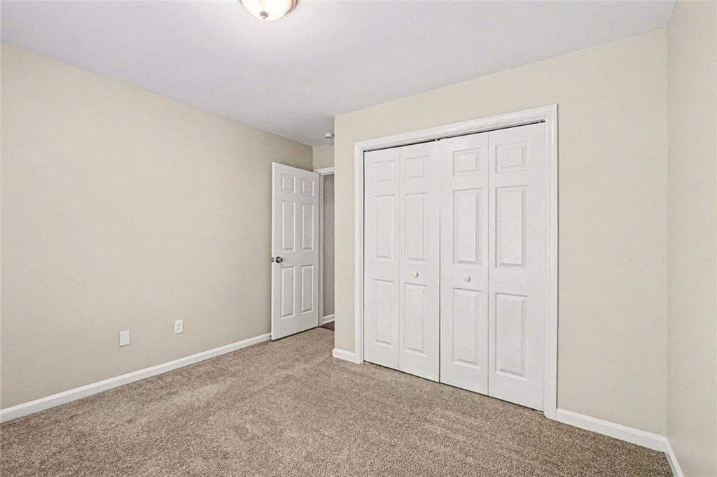 3 bedroom, 3 bathroom, 2,109 sq ft single family residence for sale at 4025 Bent Willow Lane, Woodstock, GA 30189 — photo 8