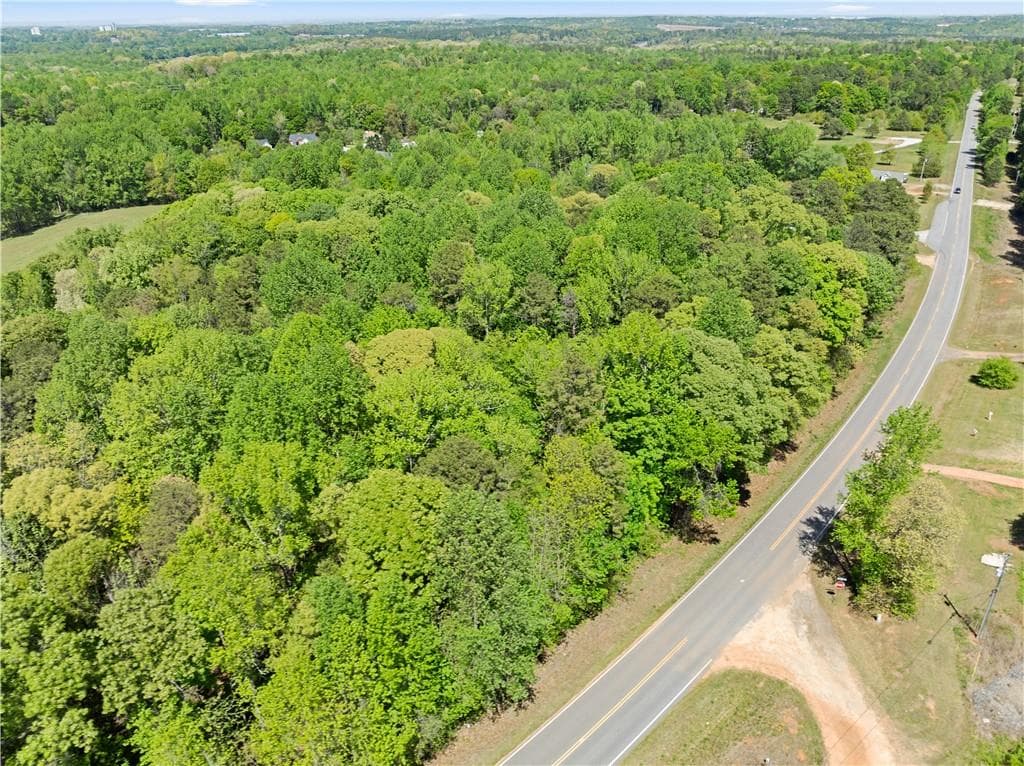 3 bedroom, 2 bathroom, 1,500 sq ft single family residence for sale at 4276 Woods Bridge Road, Commerce, GA 30529 — photo 4