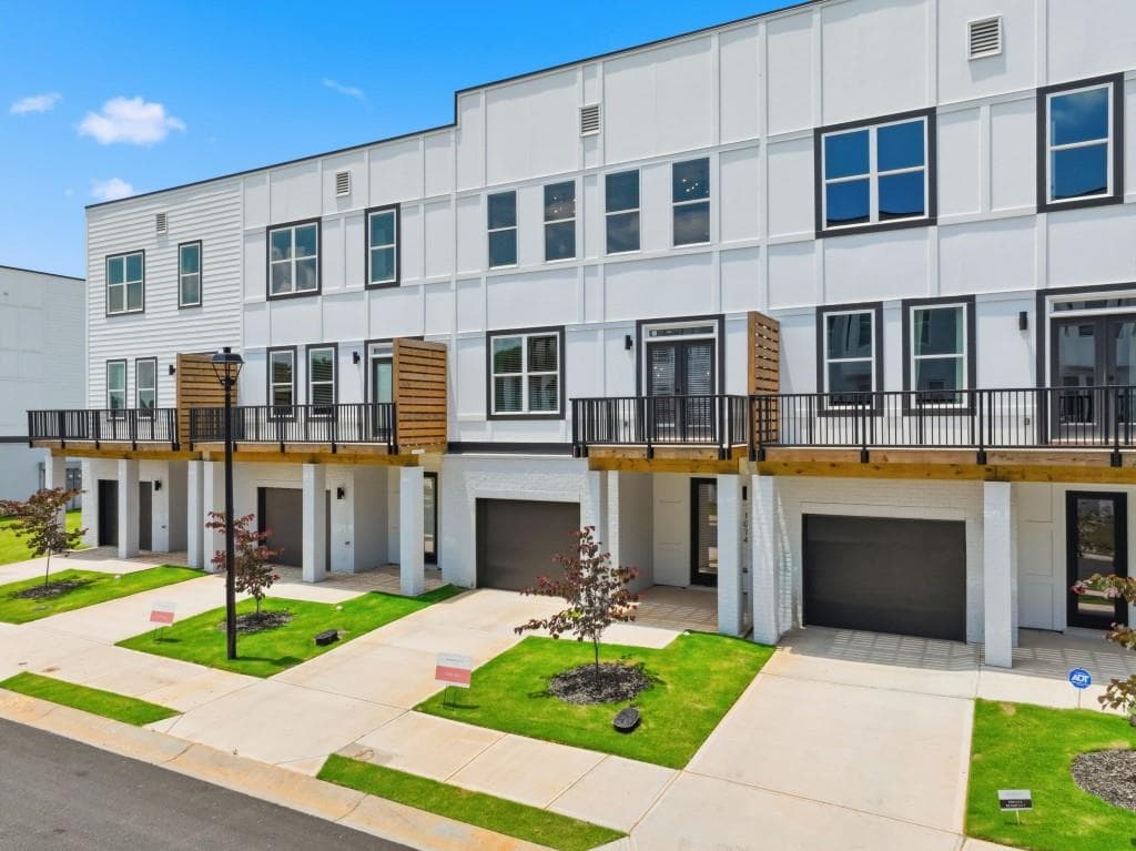 5 bedroom, 4 bathroom, 2,716 sq ft townhouse for sale at 1066 Glen Opal Drive, Decatur, GA 30032 — photo 7