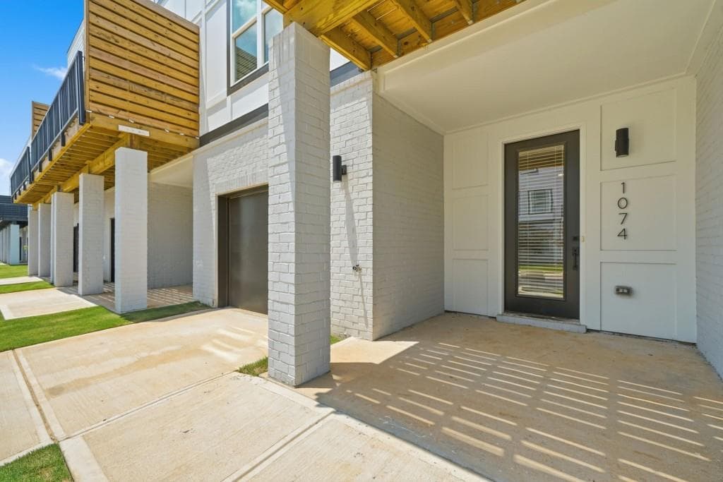 5 bedroom, 4 bathroom, 2,716 sq ft townhouse for sale at 1066 Glen Opal Drive, Decatur, GA 30032 — photo 8