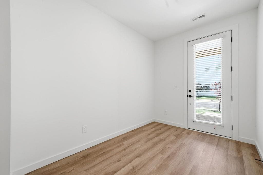 5 bedroom, 4 bathroom, 2,716 sq ft townhouse for sale at 1066 Glen Opal Drive, Decatur, GA 30032 — photo 9