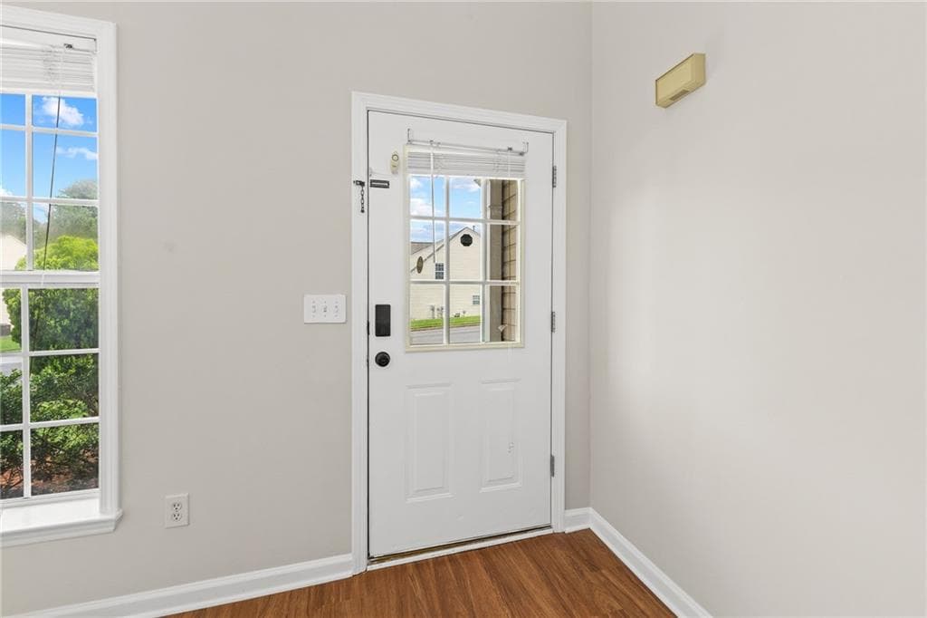 3 bedroom, 3 bathroom, 1,468 sq ft single family residence for rent at 2704 Regent Walk Drive, Duluth, GA 30096 for $2,100 a month — photo 3