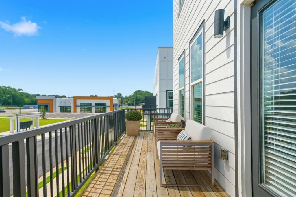 3 bedroom, 4 bathroom, 2,571 sq ft townhouse for sale at 1096 Glen Opal Drive, Decatur, GA 30032 — photo 6