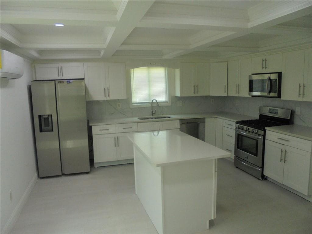 4 bedroom, 3 bathroom, 1,350 sq ft single family residence for sale at 51 Overbrook Drive, Smyrna, GA 30082 — photo 6