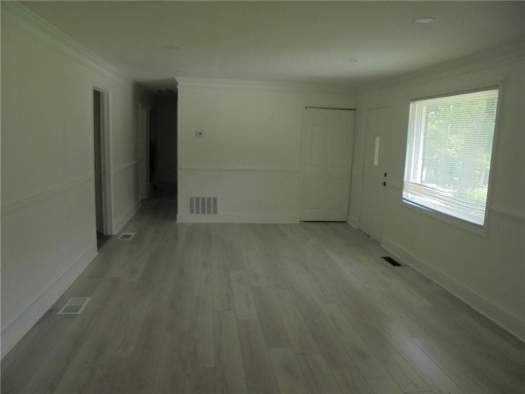 4 bedroom, 3 bathroom, 1,350 sq ft single family residence for sale at 51 Overbrook Drive, Smyrna, GA 30082 — photo 8