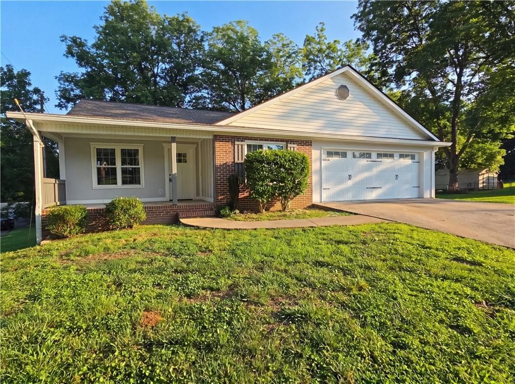3 bedroom, 2 bathroom, 1,638 sq ft single family residence for sale at 45 Griffith Street, Buchanan, GA 30113