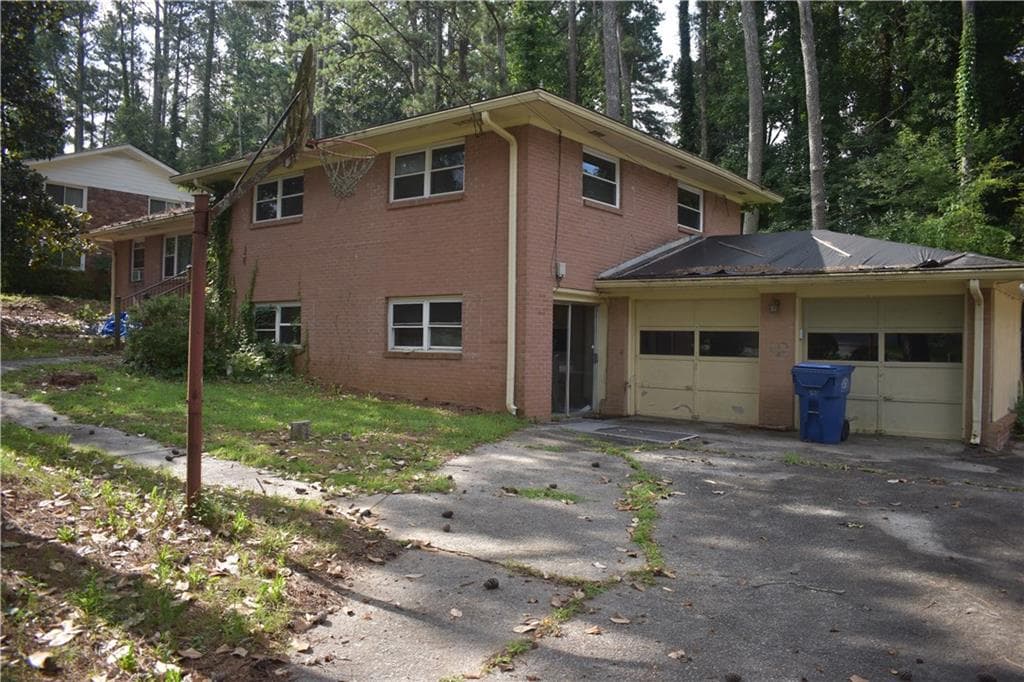 3 bedroom, 2 bathroom, 1,412 sq ft single family residence for sale at 3798 King Henry Road, Atlanta, GA 30331